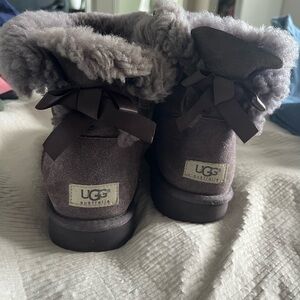 Mini Bailey bow grey Ugg boots size 8